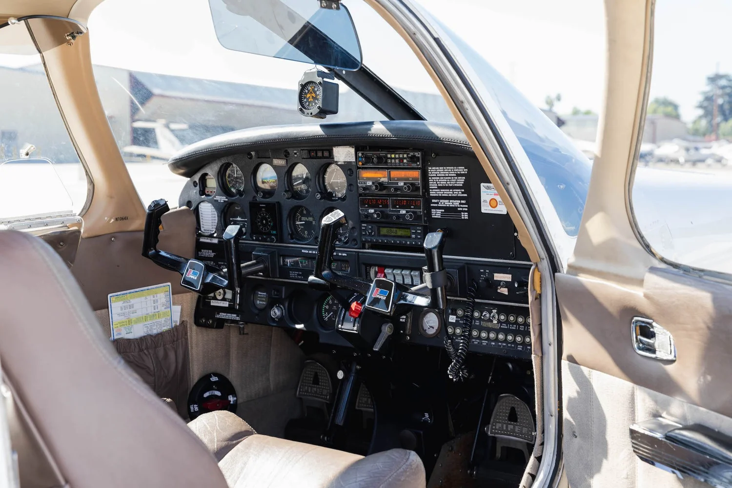 ActivePILOT Piper Warrior N1064X cockpit used for instrument training